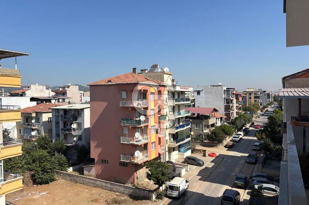 Menderes Cüneytbey'de Satılık Geniş Aydınlık 3+1 Daire