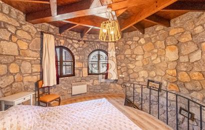 GÖCEK’TE ŞATO MİMARİSİNİ ANDIRAN EŞSİZ TAŞ MALİKANE