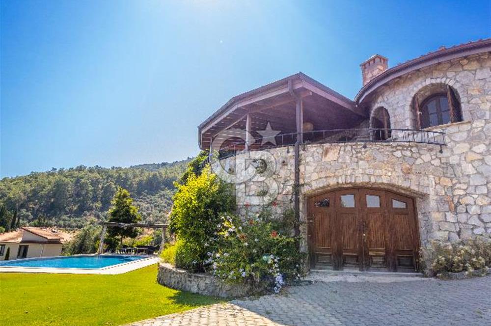 GÖCEK’TE ŞATO MİMARİSİNİ ANDIRAN EŞSİZ TAŞ MALİKANE