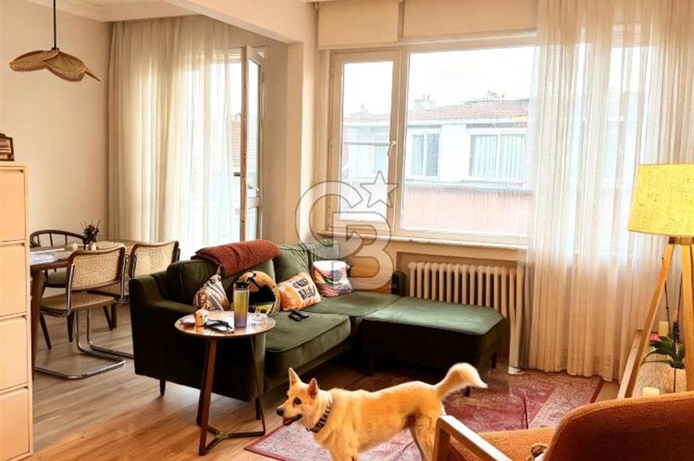 CİHANGİR-GÜMÜŞSUYU ÜÇGENİNDE BOLAHENK SOKAKTA SATILIK 2+1