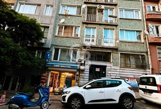 CİHANGİR-GÜMÜŞSUYU ÜÇGENİNDE BOLAHENK SOKAKTA SATILIK 2+1 - 1 - 371312