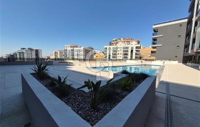Çiğli Atlas Life Sitesinde Havuzlu K.Otoparklı 2+1 Satılık Daire
