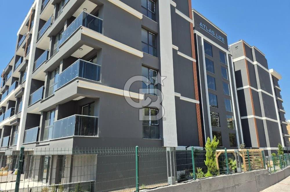 Çiğli Atlas Life Sitesinde Havuzlu K.Otoparklı 2+1 Satılık Daire