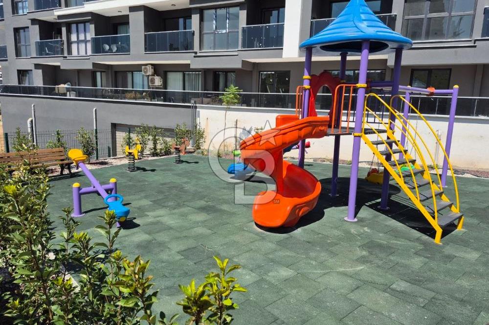 Çiğli Atlas Life Sitesinde Havuzlu K.Otoparklı 2+1 Satılık Daire