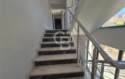 Çiğli Atlas Life Sitesinde Havuzlu K.Otoparklı 2+1 Satılık Daire