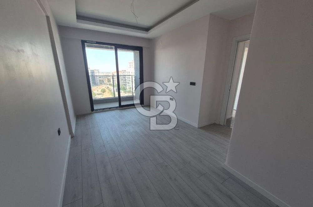 Çiğli Atlas Life Sitesinde Havuzlu K.Otoparklı 2+1 Satılık Daire