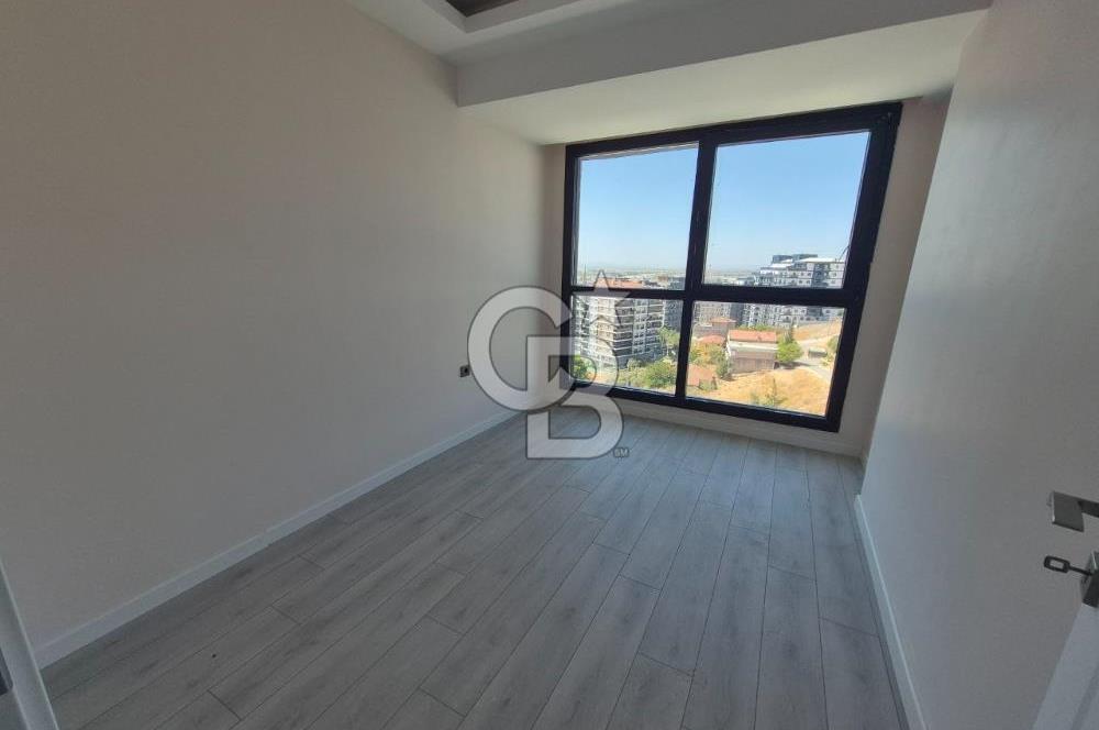 Çiğli Atlas Life Sitesinde Havuzlu K.Otoparklı 2+1 Satılık Daire