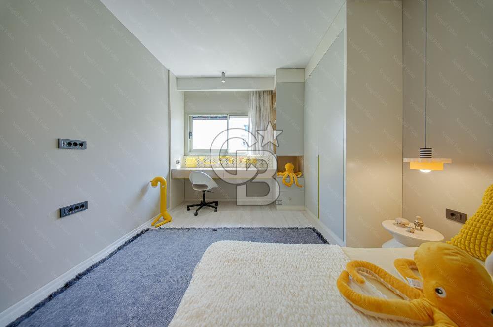 Urla M. Fevzi Çakmak'ta Satılık Sıfır 5+1 Forlex Villa