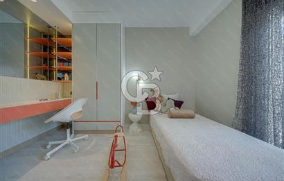 Urla M. Fevzi Çakmak'ta Satılık Sıfır 5+1 Forlex Villa