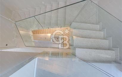 Urla M. Fevzi Çakmak'ta Satılık Sıfır 5+1 Forlex Villa