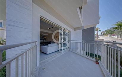 Urla M. Fevzi Çakmak'ta Satılık Sıfır 5+1 Forlex Villa