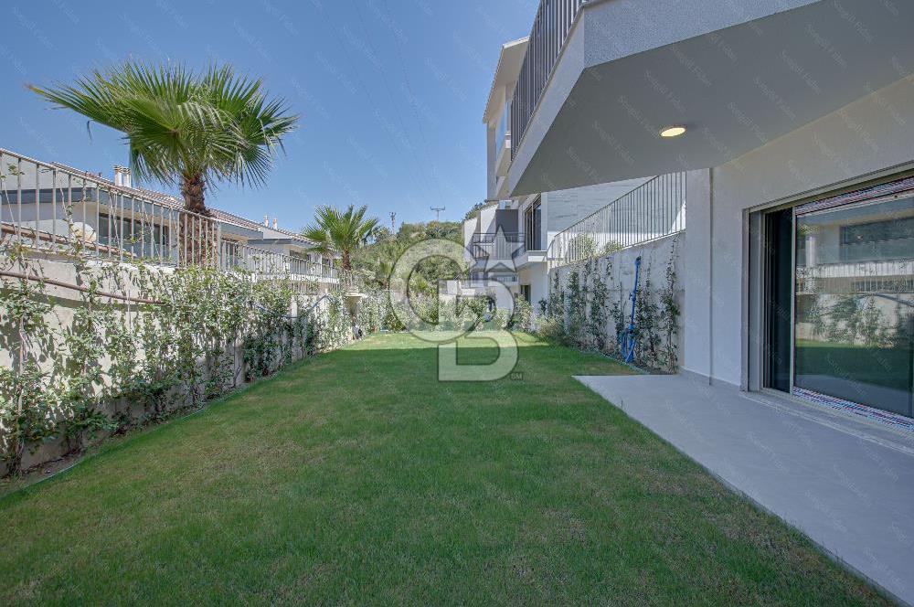 Urla M. Fevzi Çakmak'ta Satılık Sıfır 5+1 Forlex Villa