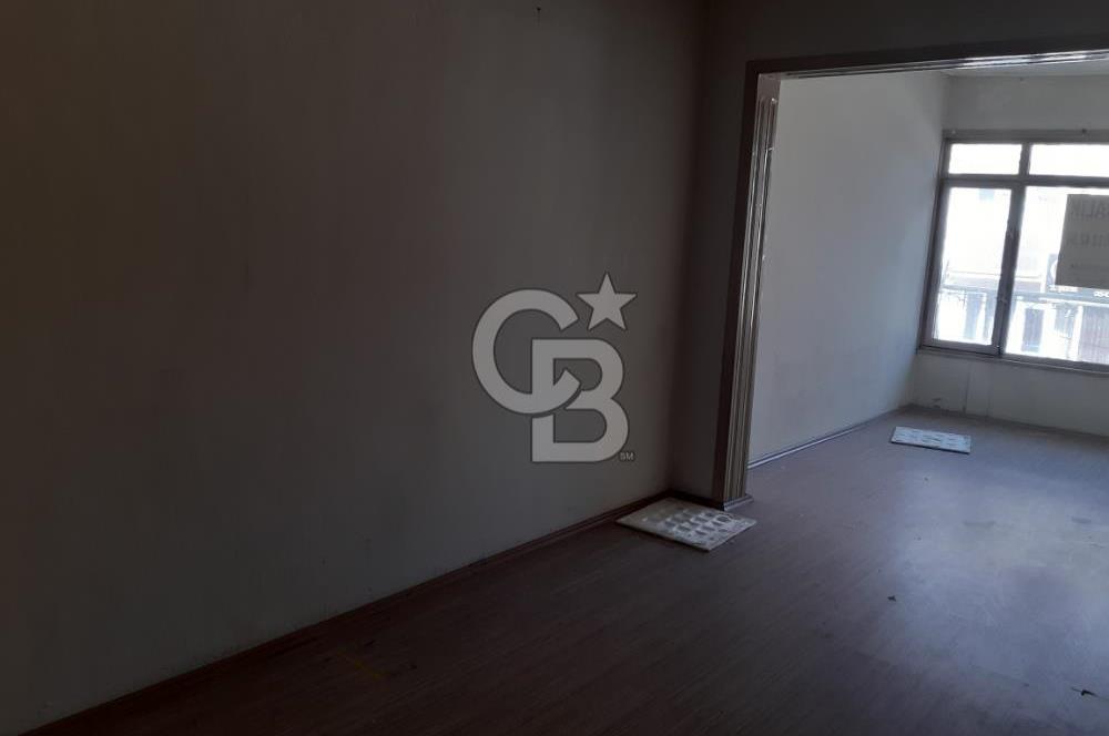 GEMLİK İSTİKLAL CD'DE 230M2(NET) MERKEZİ KONUMDA SATILIK DAİRE.
