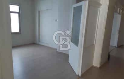 GEMLİK İSTİKLAL CD'DE 230M2(NET) MERKEZİ KONUMDA SATILIK DAİRE.