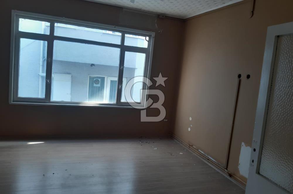 GEMLİK İSTİKLAL CD'DE 230M2(NET) MERKEZİ KONUMDA SATILIK DAİRE.