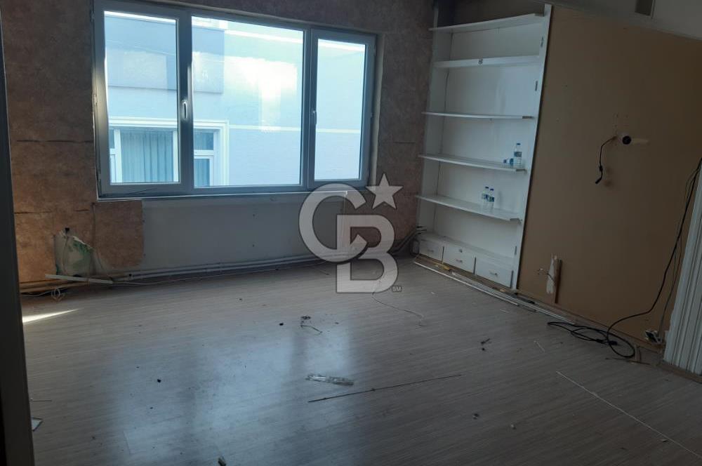 GEMLİK İSTİKLAL CD'DE 230M2(NET) MERKEZİ KONUMDA SATILIK DAİRE.