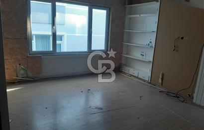 GEMLİK İSTİKLAL CD'DE 230M2(NET) MERKEZİ KONUMDA SATILIK DAİRE.
