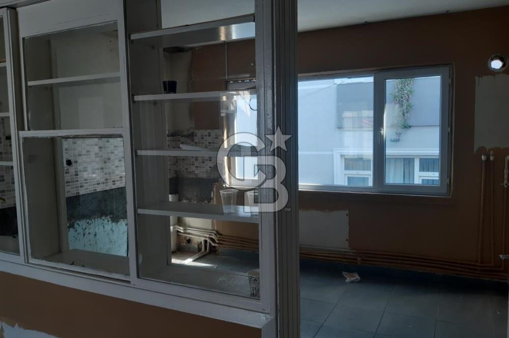 GEMLİK İSTİKLAL CD'DE 230M2(NET) MERKEZİ KONUMDA SATILIK DAİRE.