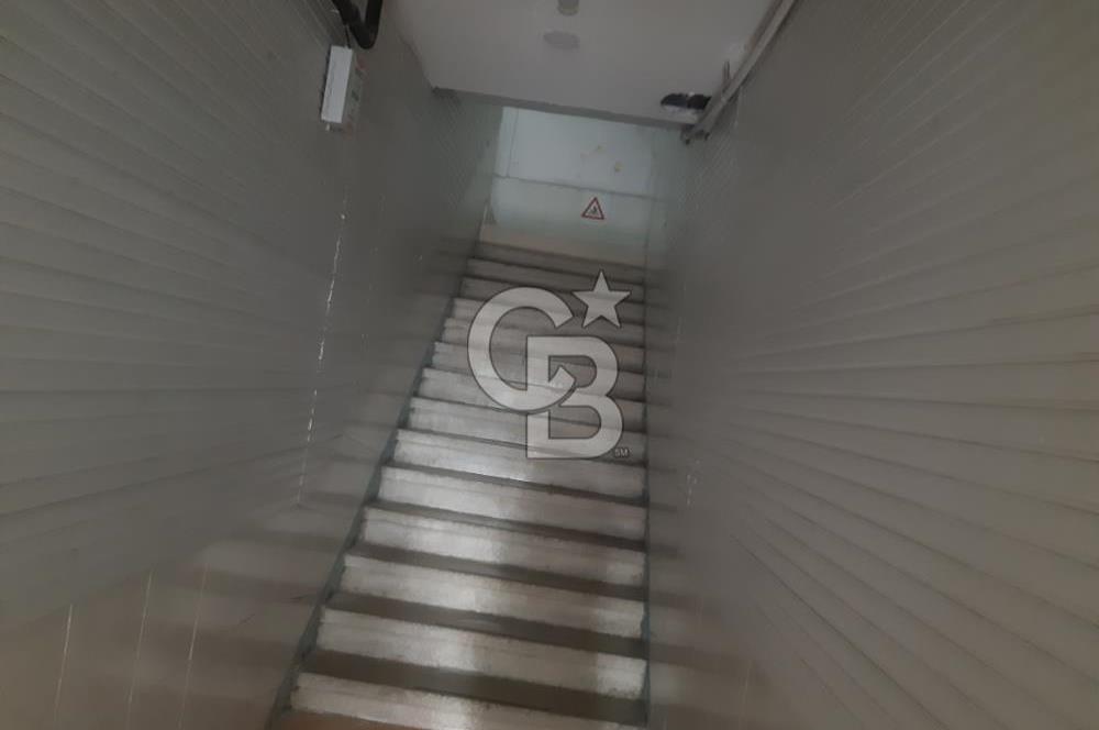 GEMLİK İSTİKLAL CD'DE 230M2(NET) MERKEZİ KONUMDA SATILIK DAİRE.