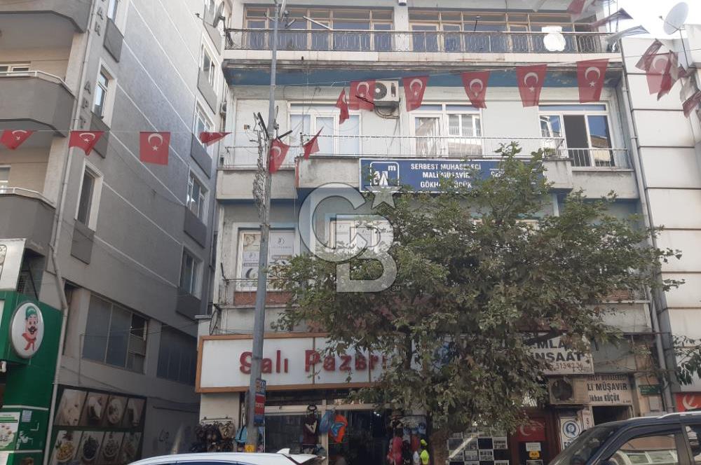 GEMLİK İSTİKLAL CD'DE 230M2(NET) MERKEZİ KONUMDA SATILIK DAİRE.