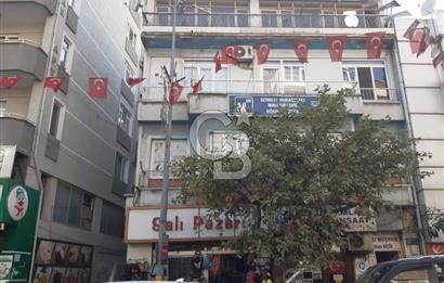 GEMLİK İSTİKLAL CD'DE 230M2(NET) MERKEZİ KONUMDA SATILIK DAİRE.