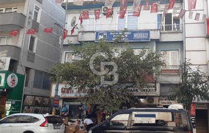 GEMLİK İSTİKLAL CD'DE 230M2(NET) MERKEZİ KONUMDA SATILIK DAİRE.