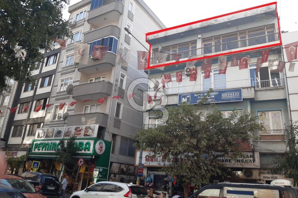 GEMLİK İSTİKLAL CD'DE 230M2(NET) MERKEZİ KONUMDA SATILIK DAİRE.