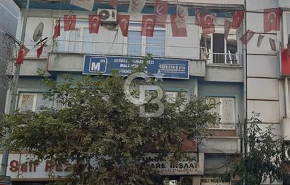 GEMLİK İSTİKLAL CD'DE 230M2(NET) MERKEZİ KONUMDA SATILIK DAİRE.