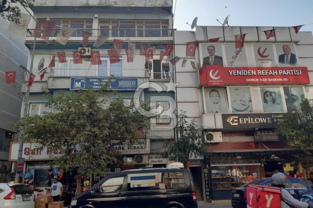 GEMLİK İSTİKLAL CADDESİN'DE 110M2(NET) SATILIK DAİRE.