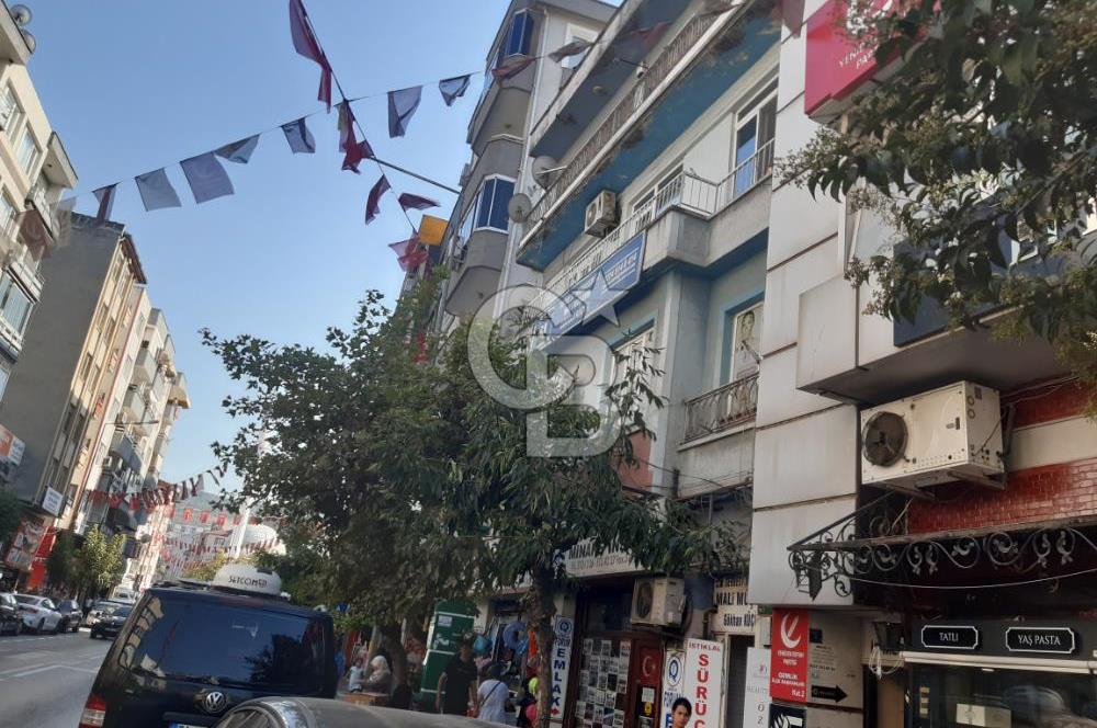 GEMLİK İSTİKLAL CADDESİN'DE 110M2(NET) SATILIK DAİRE.