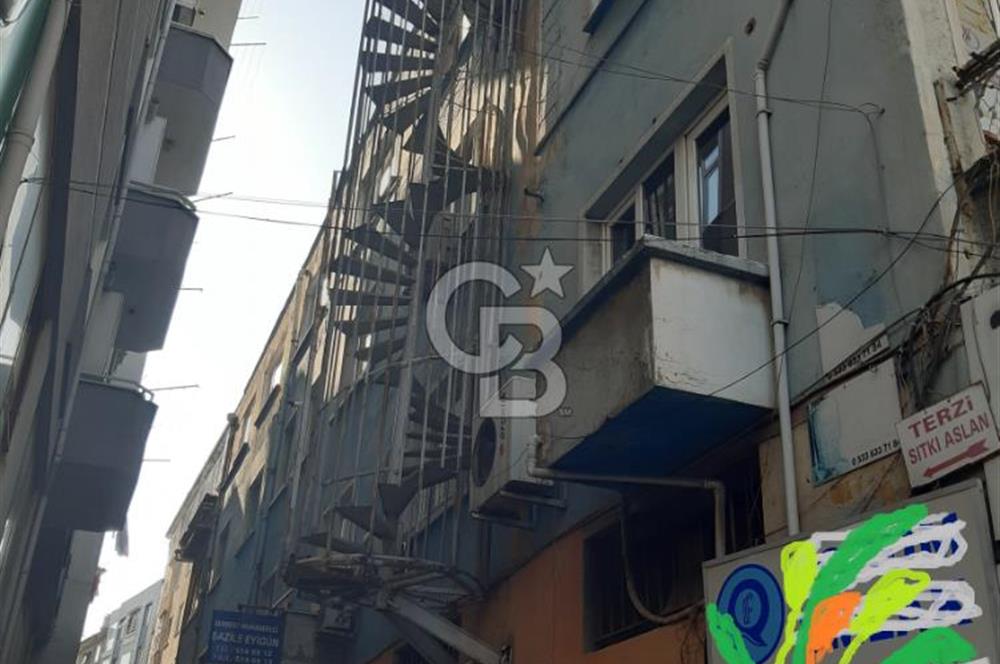 GEMLİK İSTİKLAL CADDESİN'DE 110M2(NET) SATILIK DAİRE.
