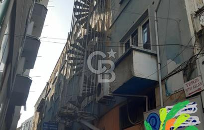 GEMLİK İSTİKLAL CADDESİN'DE 110M2(NET) SATILIK DAİRE.