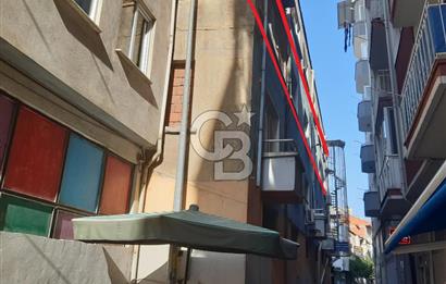 GEMLİK İSTİKLAL CADDESİN'DE 110M2(NET) SATILIK DAİRE.