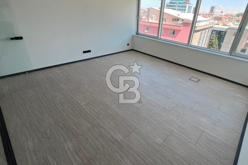 KONYA YOLUNA CEPHE KAYA PLAZADA FULL MODERN YAPILI KİRALIK 500m2 OFİS