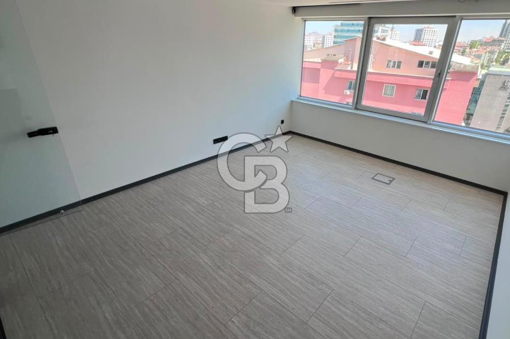 KONYA YOLUNA CEPHE KAYA PLAZADA FULL MODERN YAPILI KİRALIK 500m2 OFİS