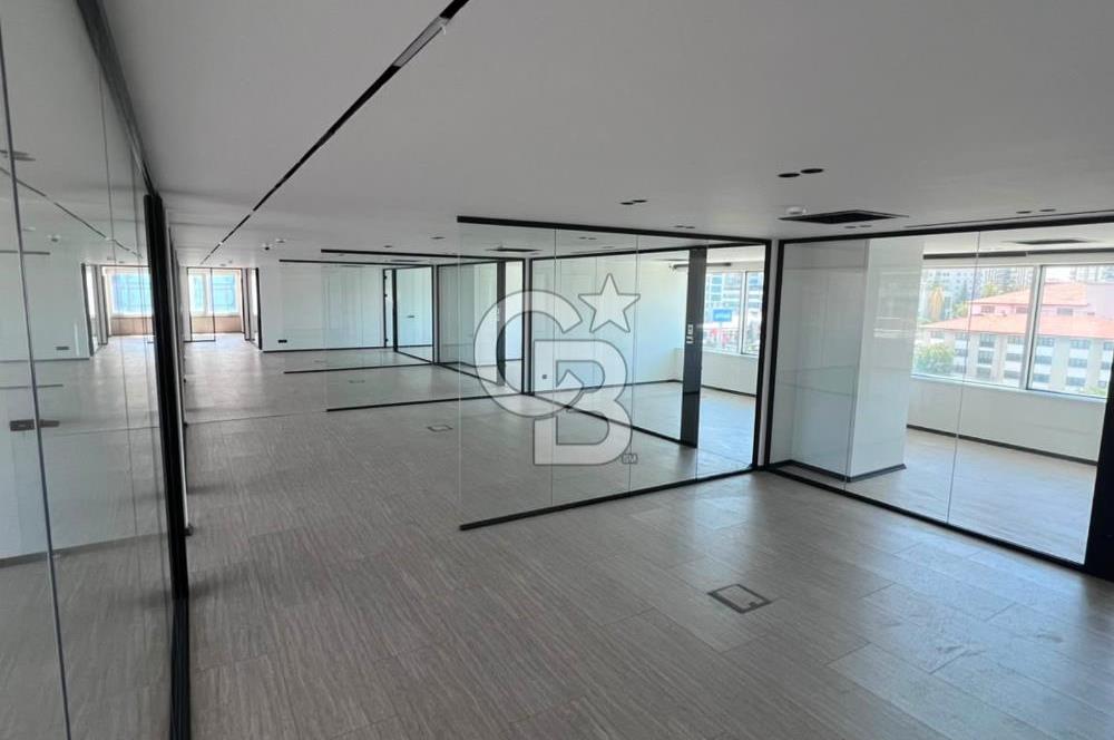 KONYA YOLUNA CEPHE KAYA PLAZADA FULL MODERN YAPILI KİRALIK 500m2 OFİS