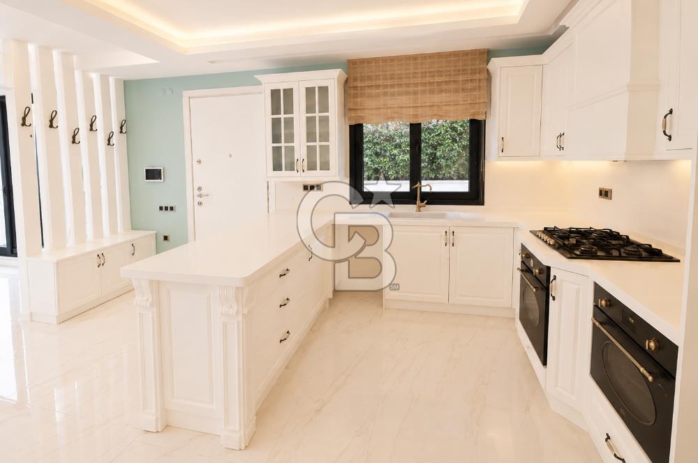 Narlıdere Limanreiste Denize 250 m | 6+2 | 200 m² Net | Villa