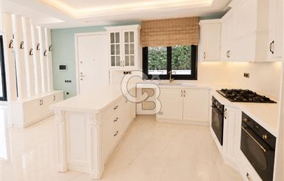 Narlıdere Limanreiste Denize 250 m | 6+2 | 200 m² Net | Villa