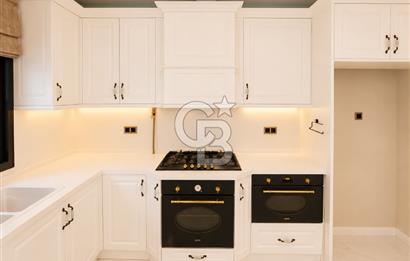 Narlıdere Limanreiste Denize 250 m | 6+2 | 200 m² Net | Villa