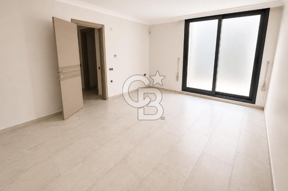 Narlıdere Limanreiste Denize 250 m | 6+2 | 200 m² Net | Villa