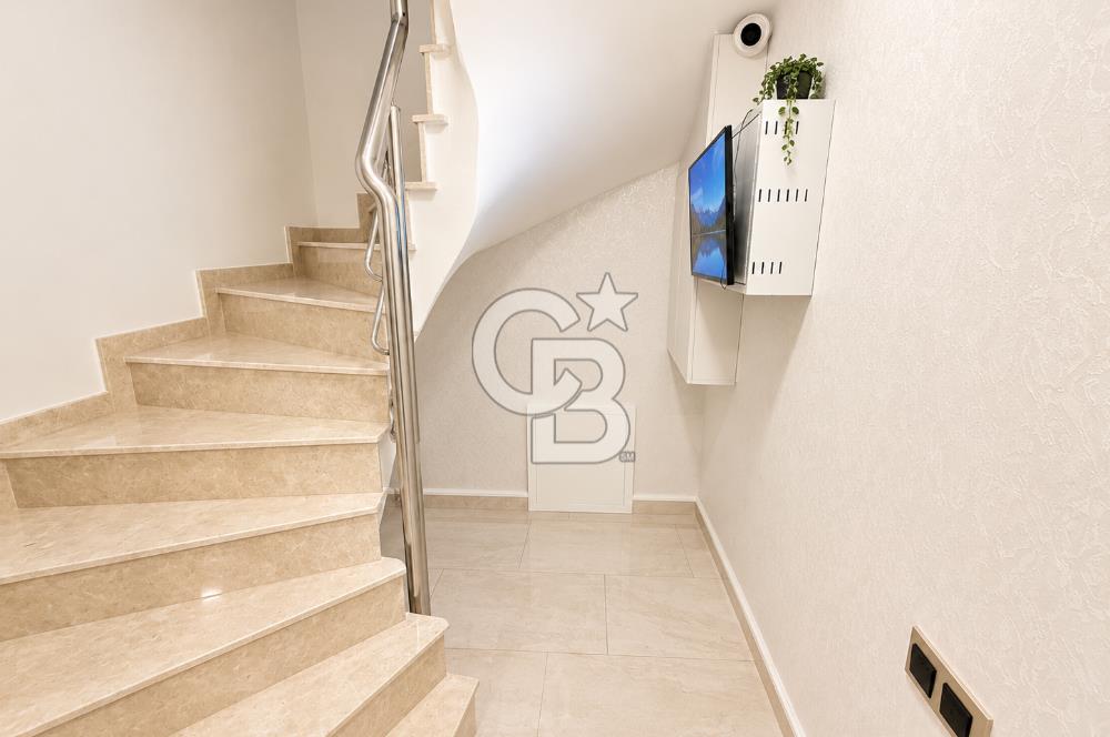 Narlıdere Limanreiste Denize 250 m | 6+2 | 200 m² Net | Villa
