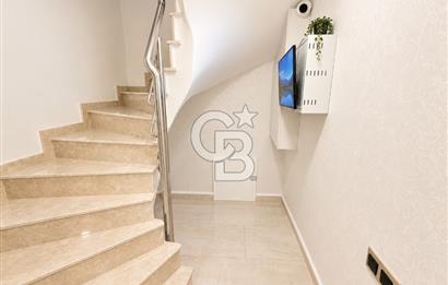 Narlıdere Limanreiste Denize 250 m | 6+2 | 200 m² Net | Villa