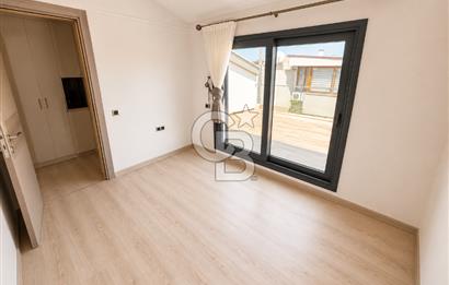 Narlıdere Limanreiste Denize 250 m | 6+2 | 200 m² Net | Villa