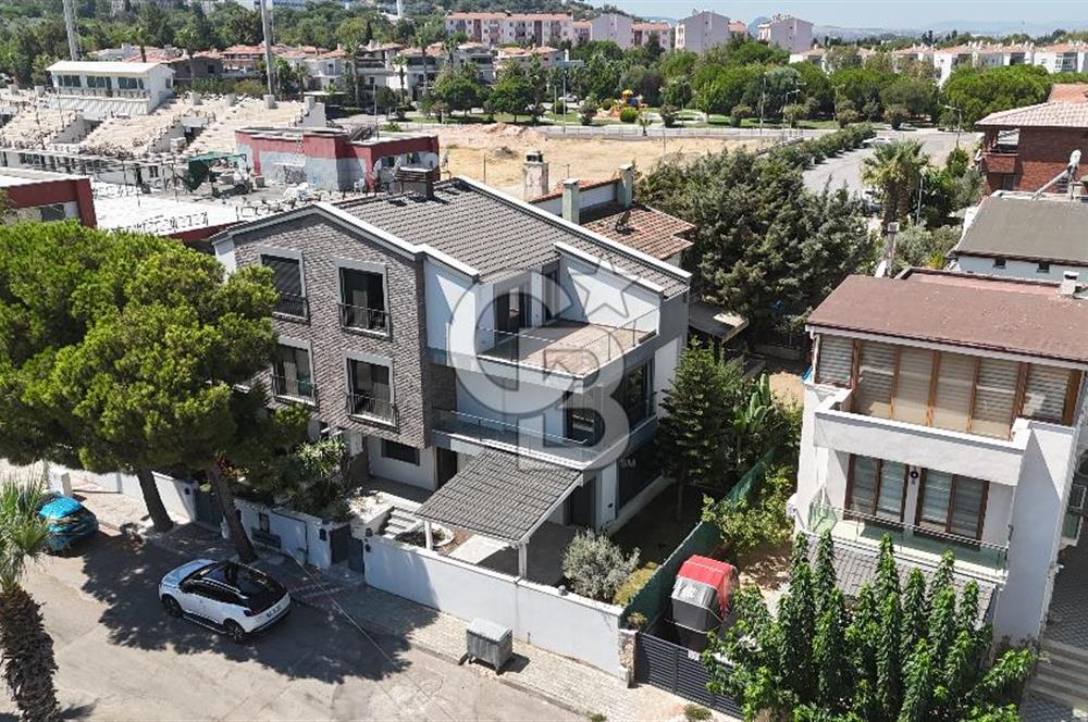 Narlıdere Limanreiste Denize 250 m | 6+2 | 200 m² Net | Villa