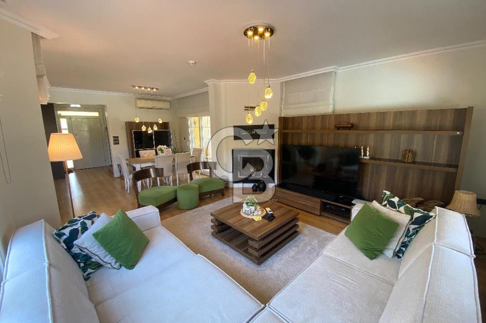 Güzelbahçe Yelki'de 560m2 Arsa İçinde Müstakil,Havuzlu 4+1 Villa