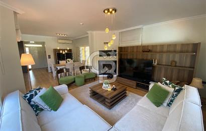 Güzelbahçe Yelki'de 560m2 Arsa İçinde Müstakil,Havuzlu 4+1 Villa