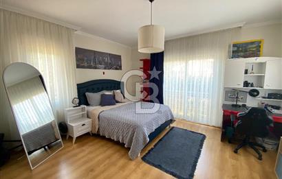 Güzelbahçe Yelki'de 560m2 Arsa İçinde Müstakil,Havuzlu 4+1 Villa