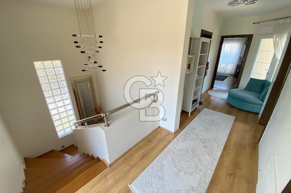 Güzelbahçe Yelki'de 560m2 Arsa İçinde Müstakil,Havuzlu 4+1 Villa
