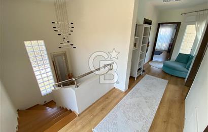 Güzelbahçe Yelki'de 560m2 Arsa İçinde Müstakil,Havuzlu 4+1 Villa