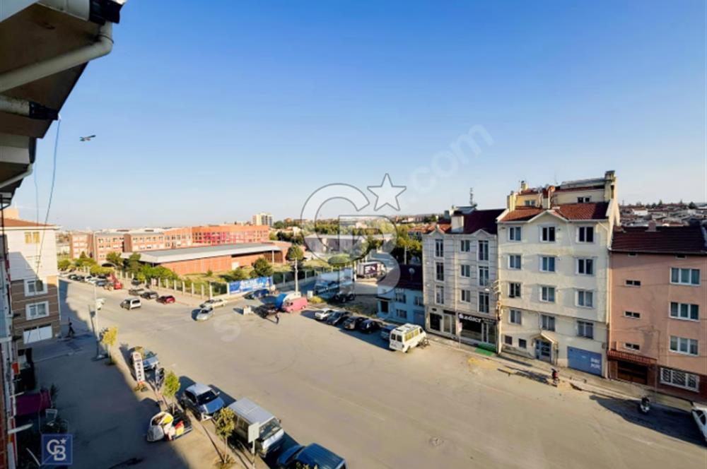 CB'CITIY'DEN ANADOLU ÜNİVERSİTESİNİN TAM KARŞISINDA EŞYALI 1+1
